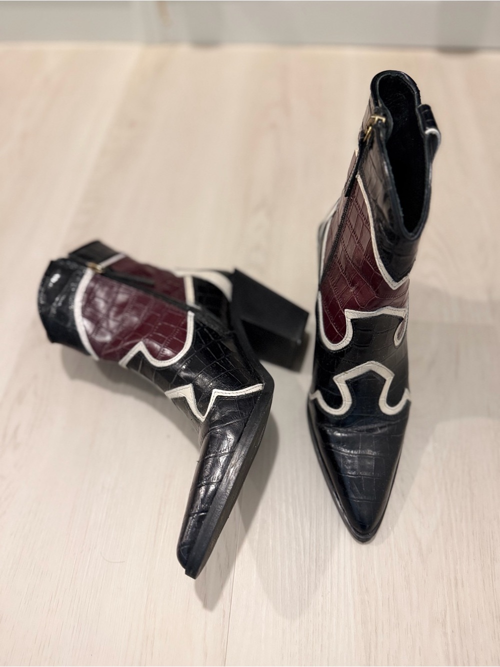 Zara Black and Burgundy Croc-Effect Pointed Western Ankle Boots with Cream Trim - Picture 4 of 6